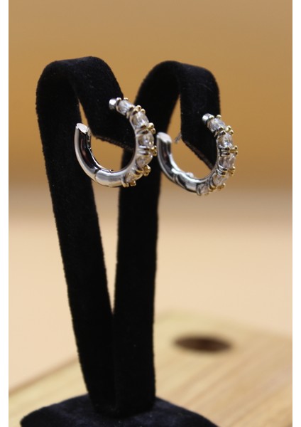 Bella Joya Küpe Iki Sıralı Taş Detaylı