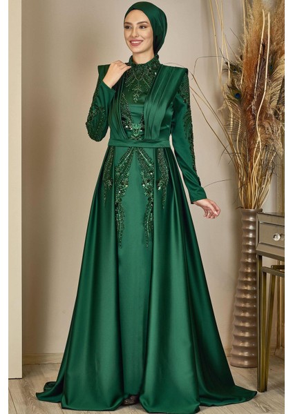 Önü Drapeli Kuyruklu Boncuk Işlemeli Miranda Tesettür Abiye Zümrüt