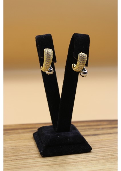 Bella Joya Zirkon Taşlı Piramid Kadın Küpe Çifti fırsatları