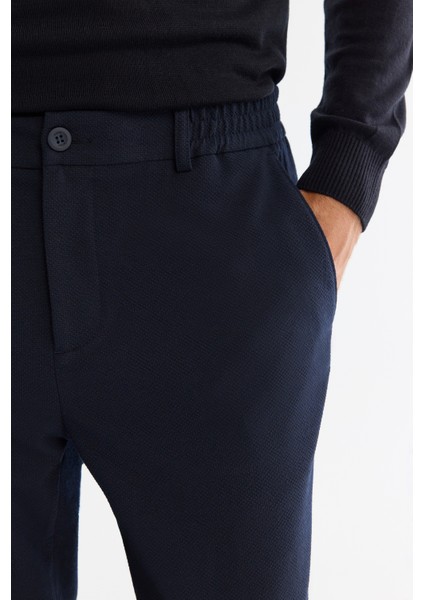 Erkek Lacivert Yanı Lastikli Gofreli Slim Fit Chino Pantolon B003037