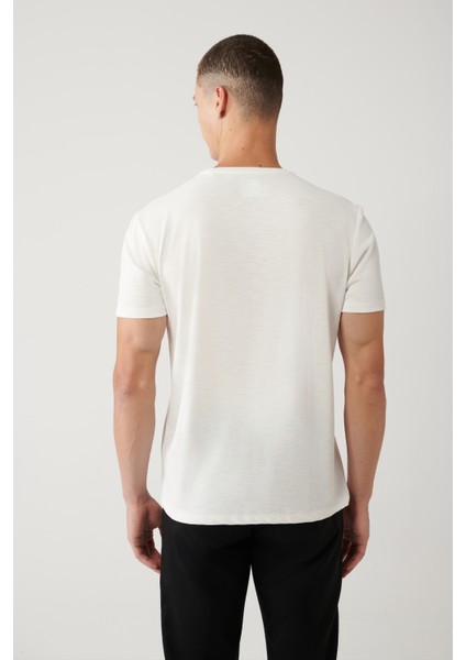 Erkek Beyaz Soft Touch Bisiklet Yaka T-shirt B001031