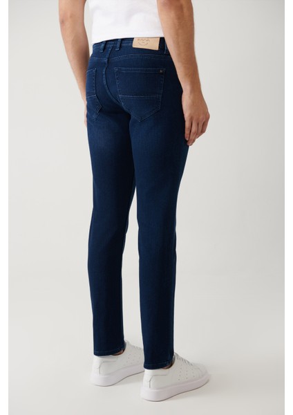 Erkek Lacivert Eskitme Yıkamalı Esnek Jean Pantolon B003525