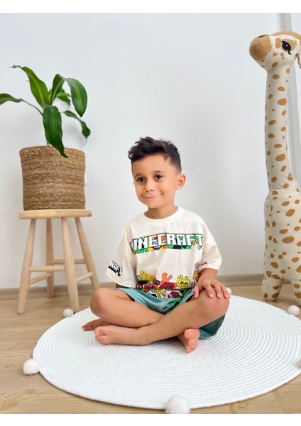 Mınecraft Desenli Krem Tişört ve Şortlu Erkek Çocuk Takım modelleri