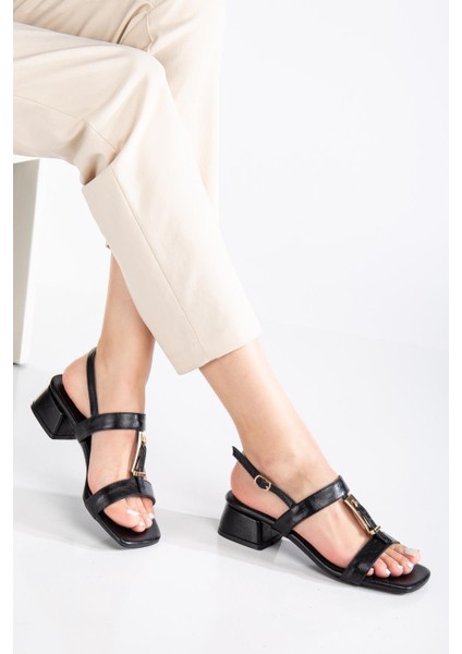 Suins Loren Model Kadın Toka Detaylı Sandalet