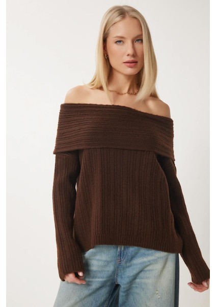 Kadın Koyu Kahve Degaje Yaka Italyan Kol Triko Kazak fiyatları
