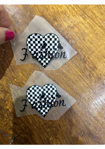 2 Li Ütü Ile Yapışan Damalı Kalp Transfer Baskı Arma 7x7 cm modelleri