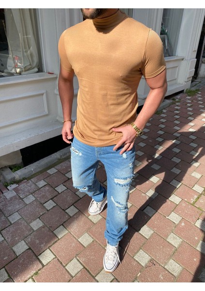 Nefes Alabilen Terletmeyen Slim Fit Dar Kesim Yarım Yaka Tişört Şık ve Konforlu Yazlık T-Shirt