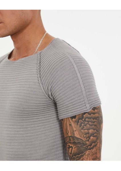 Beyaz Slim Fit Triko Tişört Terletmez Nefes Alan Dar Kesim T-Shirt fiyatları