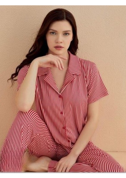 Yumuşak Dokulu Milan Kumaş Kadın Önden Düğmeli Kırmızı Çizgili Pijama Takımı
