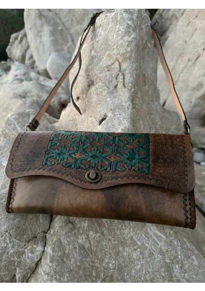 Nobleıstıque Kilim Desenli Özel Tasarım Sanatsal El Yapımı Otantik Portföy Kadın Çanta - Şık Etnik Model Deri
