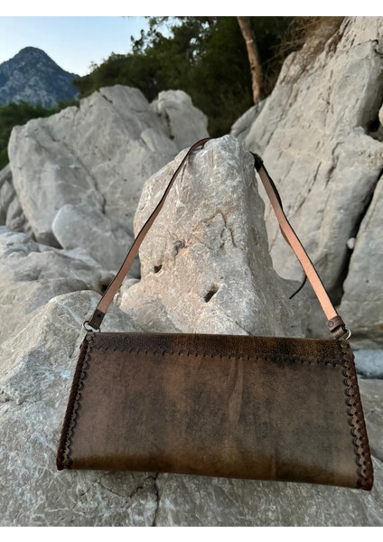 Nobleıstıque Kilim Desenli Özel Tasarım Sanatsal El Yapımı Otantik Portföy Kadın Çanta - Şık Etnik Model Deri indirimleri