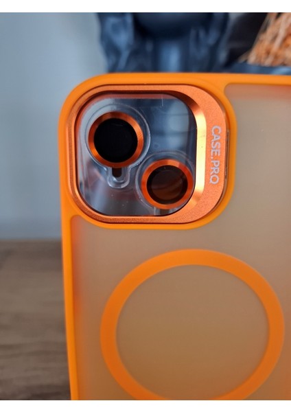 iPhone 15 Uyumlu Kamera Lens Koruma Hediyeli Magsafe Şarj Özellikli Standlı Mat Lüks Kılıf indirimleri