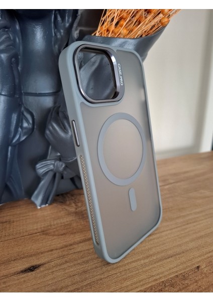 iPhone 15 Uyumlu Kamera Lens Koruma Hediyeli Magsafe Şarj Özellikli Standlı Mat Lüks Kılıf modelleri