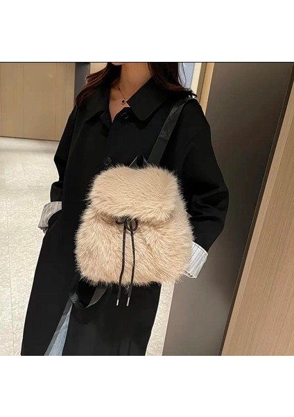 Şık Tasarımıyla Peluş Sırt Çantası modelleri
