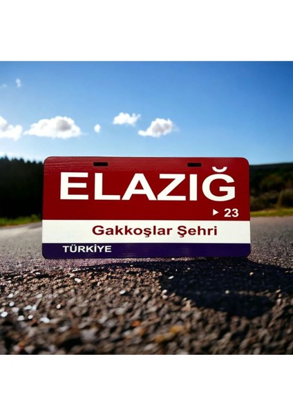 Elazığ Ahşap Sokak Tabelası