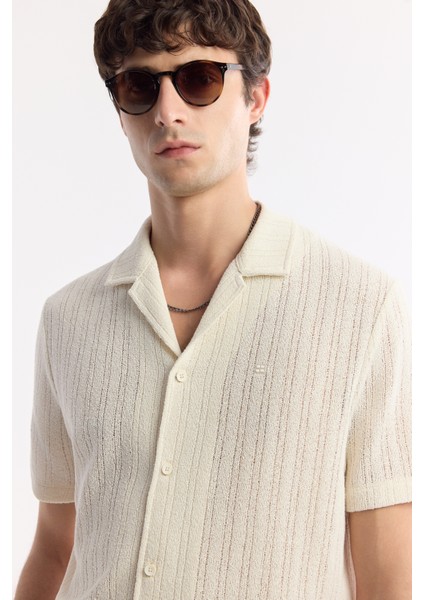 Erkek Ekru Apaj Yaka Jakarlı Keten Karışımlı Kısa Kol Regular Fit Gömlek A51Y2207