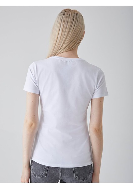 Beyaz T-Shırt modelleri