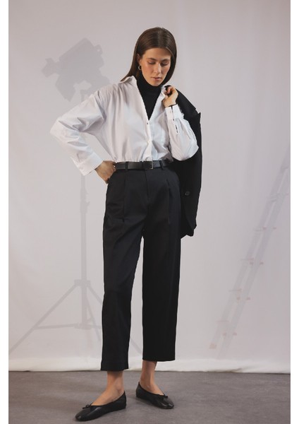 Carrot Fit Kemerli Klasik Pantolon Siyah Yüksek Bel Dar Paça Piliseli Basic Düz Kısa Paça D4282AX24AU