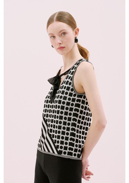 Bağlama Detaylı Triko Bluz Siyah-Gri Y2571001_209 indirimleri