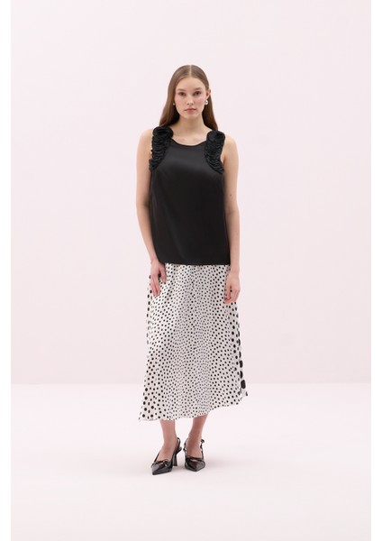 Çiçek Motifli Bisiklet Yaka Bluz Siyah Y2513029_001 modelleri