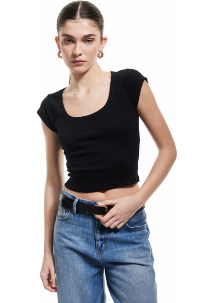 Pamuklu Slim Fit Kısa Kollu Bisiklet Yaka Tişört fiyatları