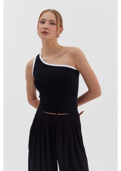 Tek Omuz Askılı Biyeli Bluz