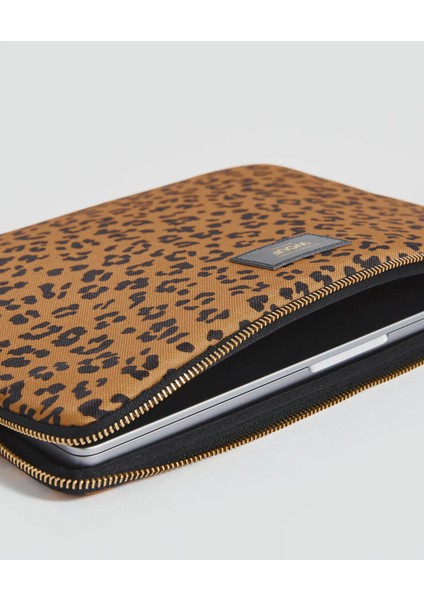 Wouf Agar Laptop Sleeve 15"& 16" indirimleri