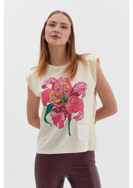 Çiçek Desenli Vatkalı Tişört