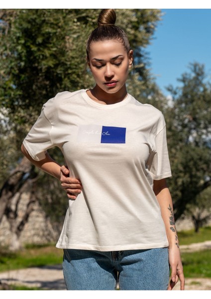 Kadın Oversize Fit Bisiklet Yaka Baskılı Kısa Kollu T-Shirt