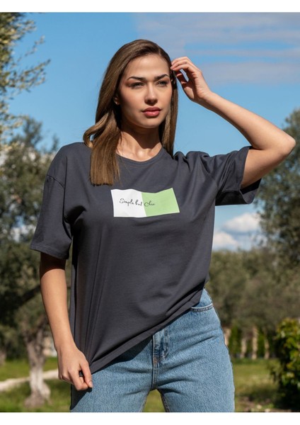 Kadın Oversize Fit Bisiklet Yaka Baskılı Kısa Kollu T-Shirt