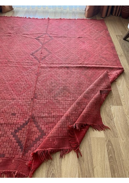 180 x 205 cm Kırmızı Renk Uşak Kilim, El Dokuma Büyük Boy Yün Kilim, Nostaljik Yıkanabilir Ev & Ofis Kilim fiyatları