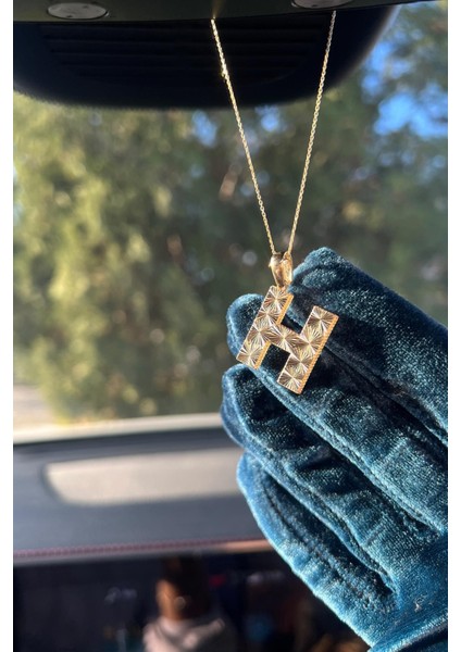 14 Ayar Altın Kristal Kesim Harfli Dikiz Süsü & H Harfi