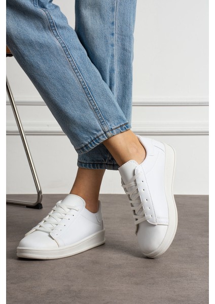 Beyaz Kadın Sneaker AIR22