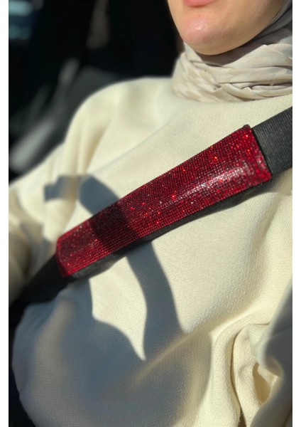 Kırmızı Taşlı Kemer Konforu