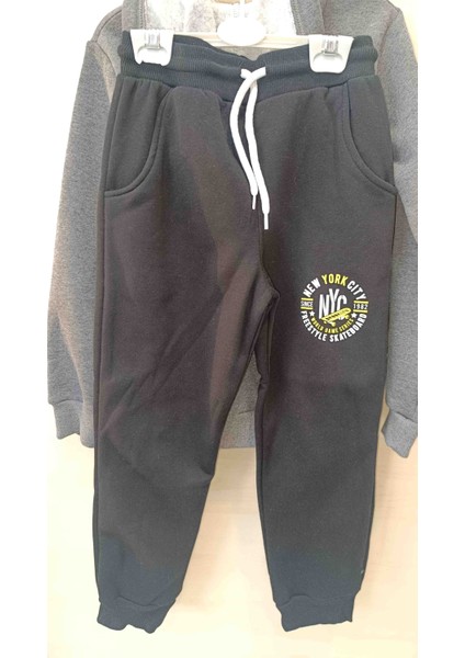 Sırtı Şehir Desenli Kapüşonlu Hırka Alt Eşofman Takımı fırsatları