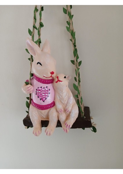 Salıncakta Büyük Boy Yavrulu Tavşan Dekoratif Biblo Heykel Hediyelik Bahçe Dekorasyon Süsleme