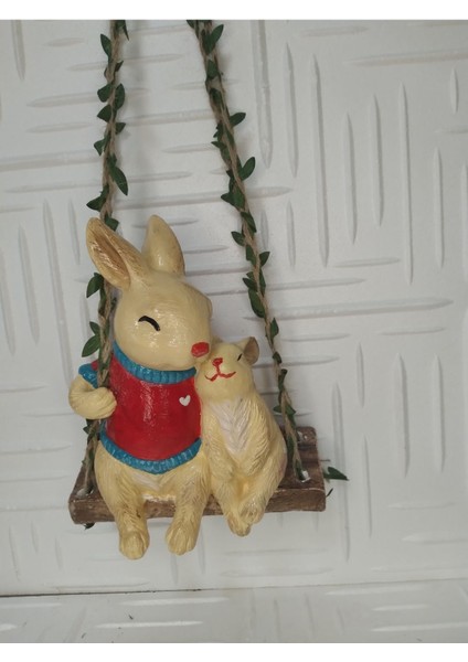 Salıncakta Büyükyavrulu Tavşan Dekoratif Biblo Heykel Hediyelik Bahçe Dekorasyon Süsleme fiyatları