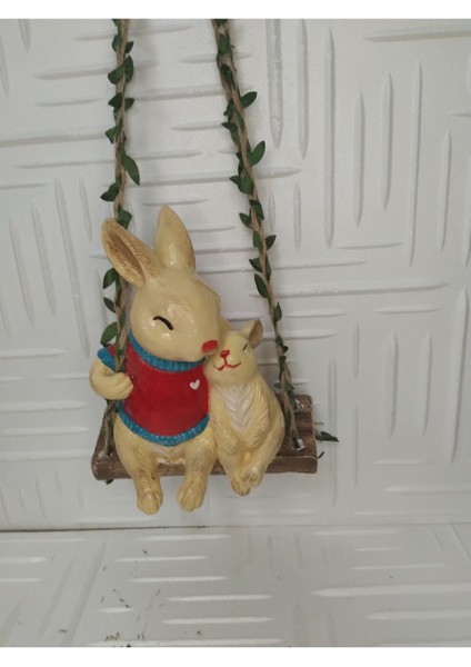 Salıncakta Büyükyavrulu Tavşan Dekoratif Biblo Heykel Hediyelik Bahçe Dekorasyon Süsleme modelleri