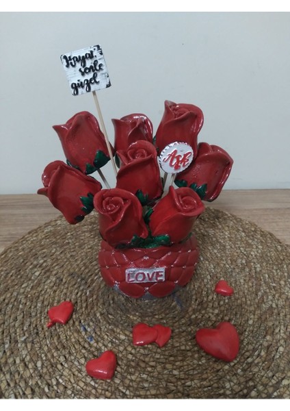 Kırmızı Aşk Gülleri Mutlu Yıllar Kokulu Taş Çiçek Arajman Hediye Sevgililer Günü