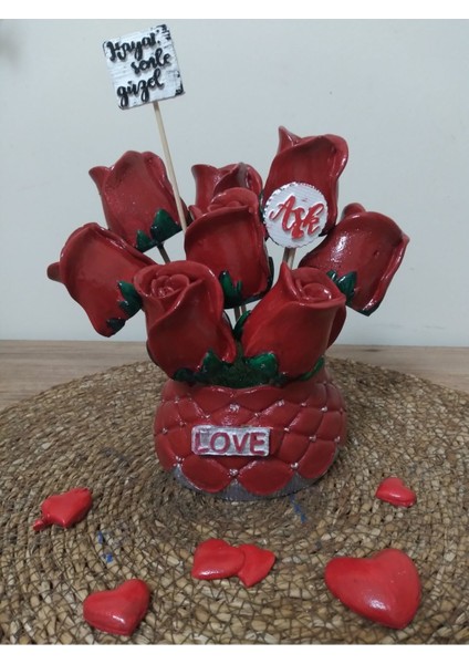 Kırmızı Aşk Gülleri Mutlu Yıllar Kokulu Taş Çiçek Arajman Hediye Sevgililer Günü fırsatları