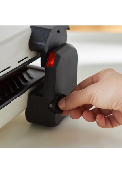 Future Essential Izgara Yapabilen Matte Krem 1800 W Tost Makinesi