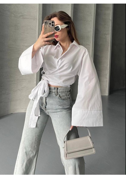 Kadın Trend Modeluzunkolluönden Baglamalı Tesettüre Uygun Gömlek