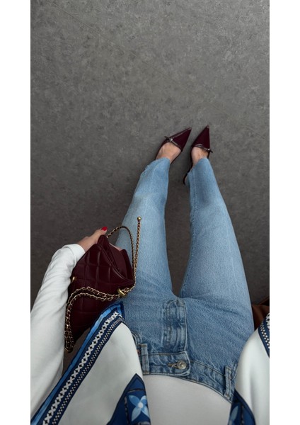 Kesik Paça Açık Mavi Regular Jean