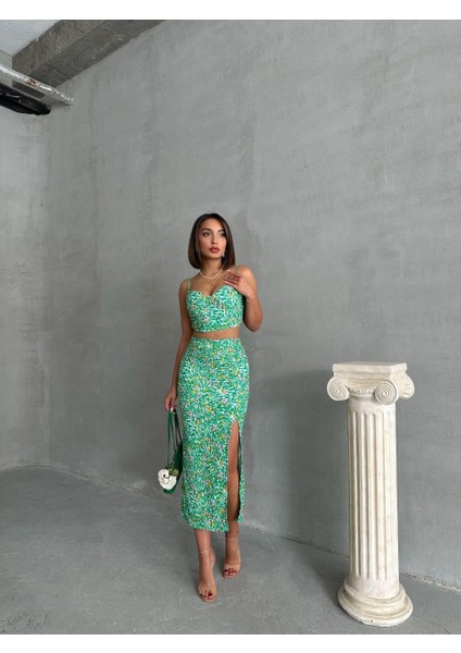 Renkli Desenli Yeşil Kalp Yaka Crop ve Yırtmaçlı Midi Etek Takım fiyatları