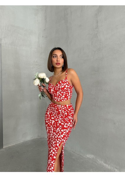 Çiçek Desenli Kırmızı Kalp Yaka Crop ve Yırtmaçlı Midi Etek Takım fiyatları