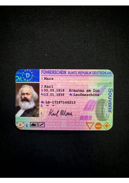 Karl Marx Parodi Ehliyet/kimlik Kartı