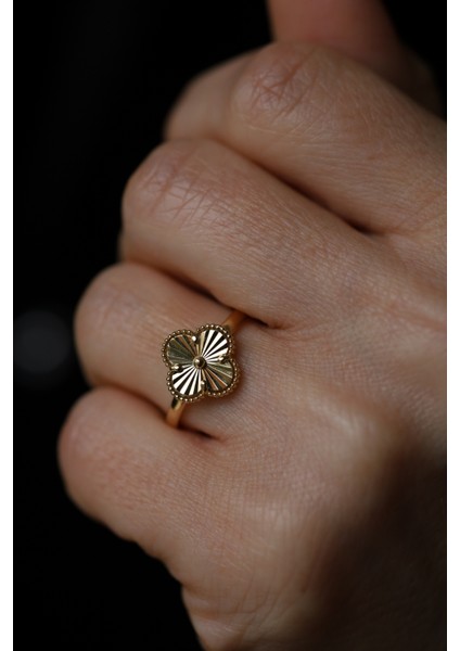 14 Ayar Altın Işıltılı Yonca Yüzük fiyatları