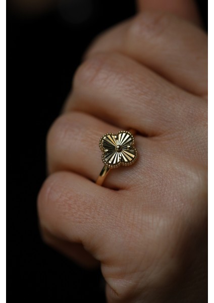 14 Ayar Altın Işıltılı Yonca Yüzük modelleri