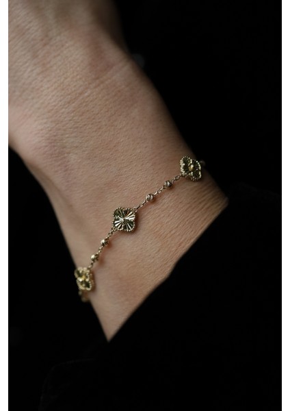 14 Ayar Altın Dorika Detaylı Şans Yoncaları Bileklik 2 fırsatları