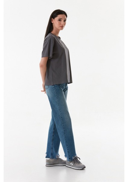 Kalp Nakışlı Bisiklet Yaka Tişört indirimleri